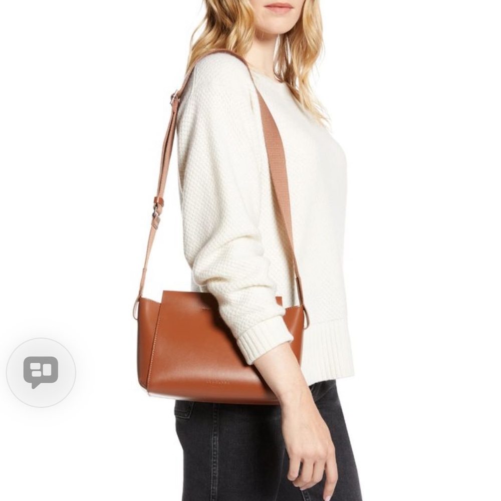Everlane Mini The Form crossbody bag - Picture 3 of 16